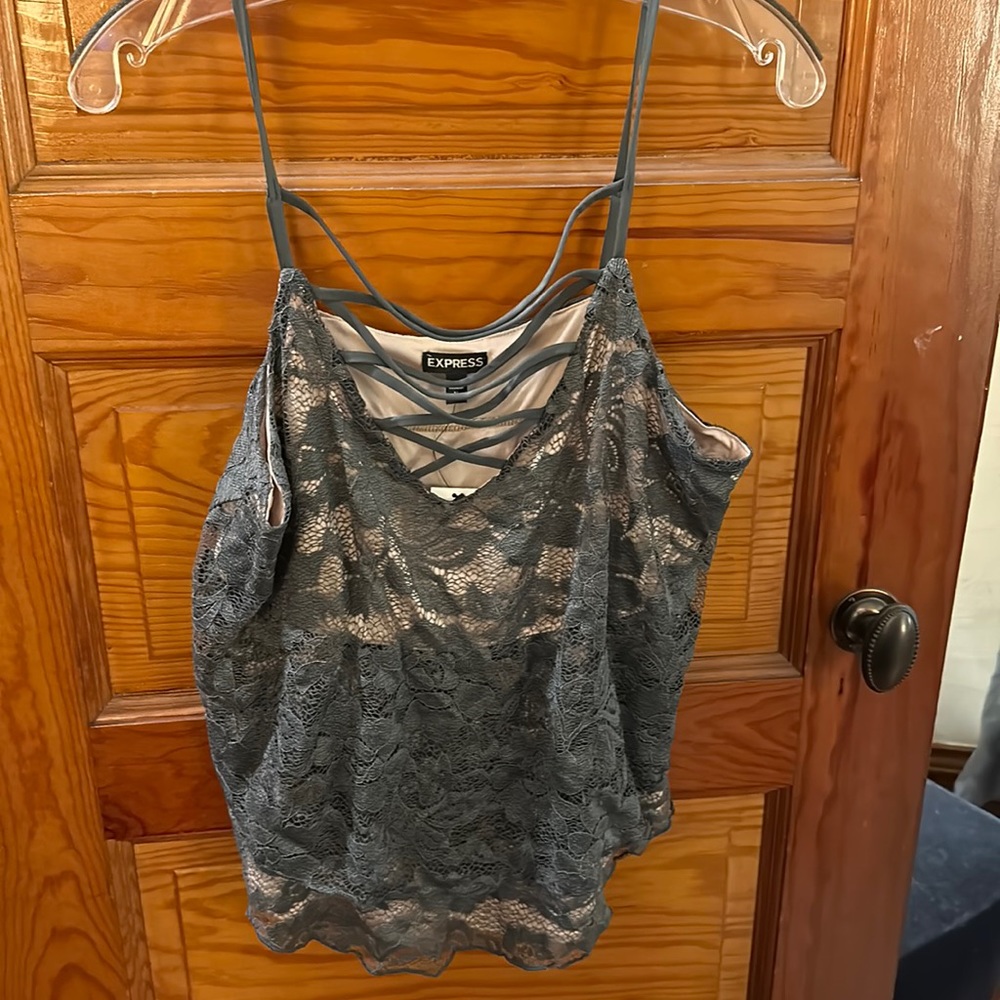 Green lace strappy front lace top, NWT